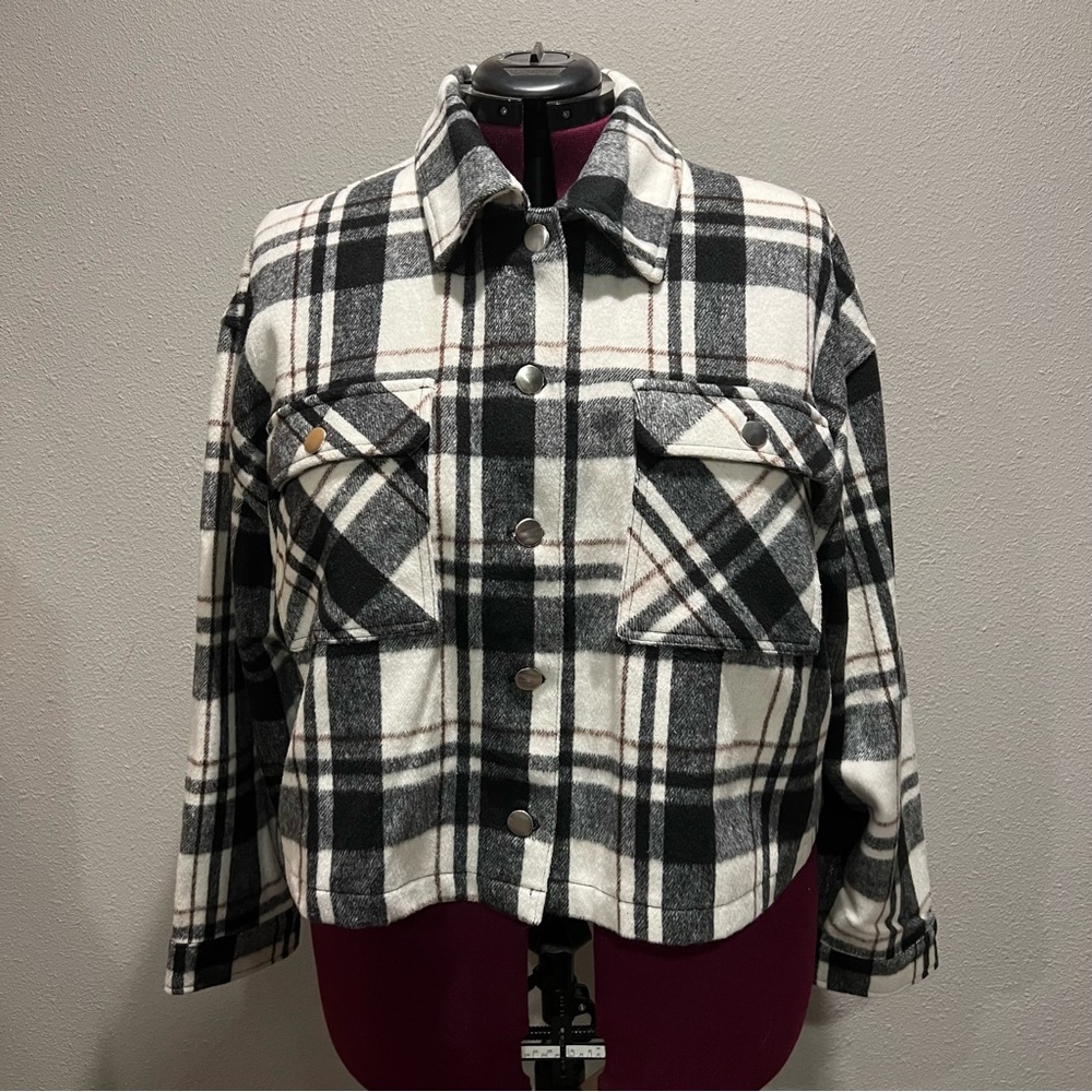 Lane Bryant Cropped Plaid Shacket 22/24W